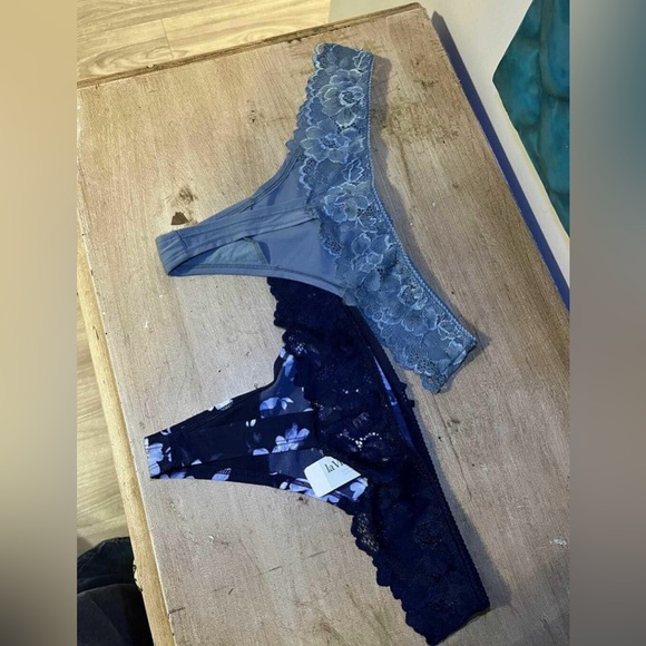 Thongs new - Picture 3 of 3